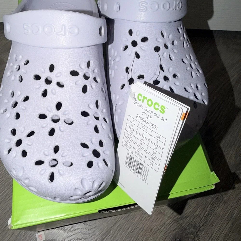 CROCS classic floral